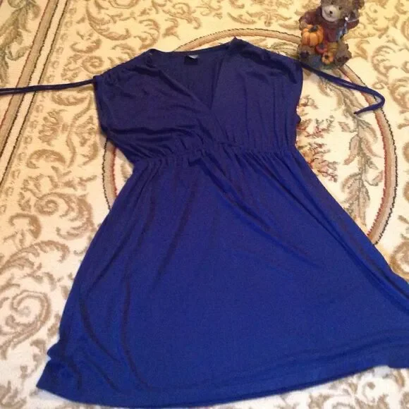 Sleeveless dress in navy in size medium - Picture 3 of 8